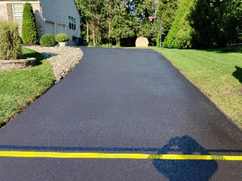 after photo fo newly sealcoated driveway wenonah nj